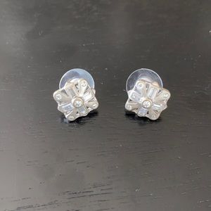 Silver Kendra Scott earrings